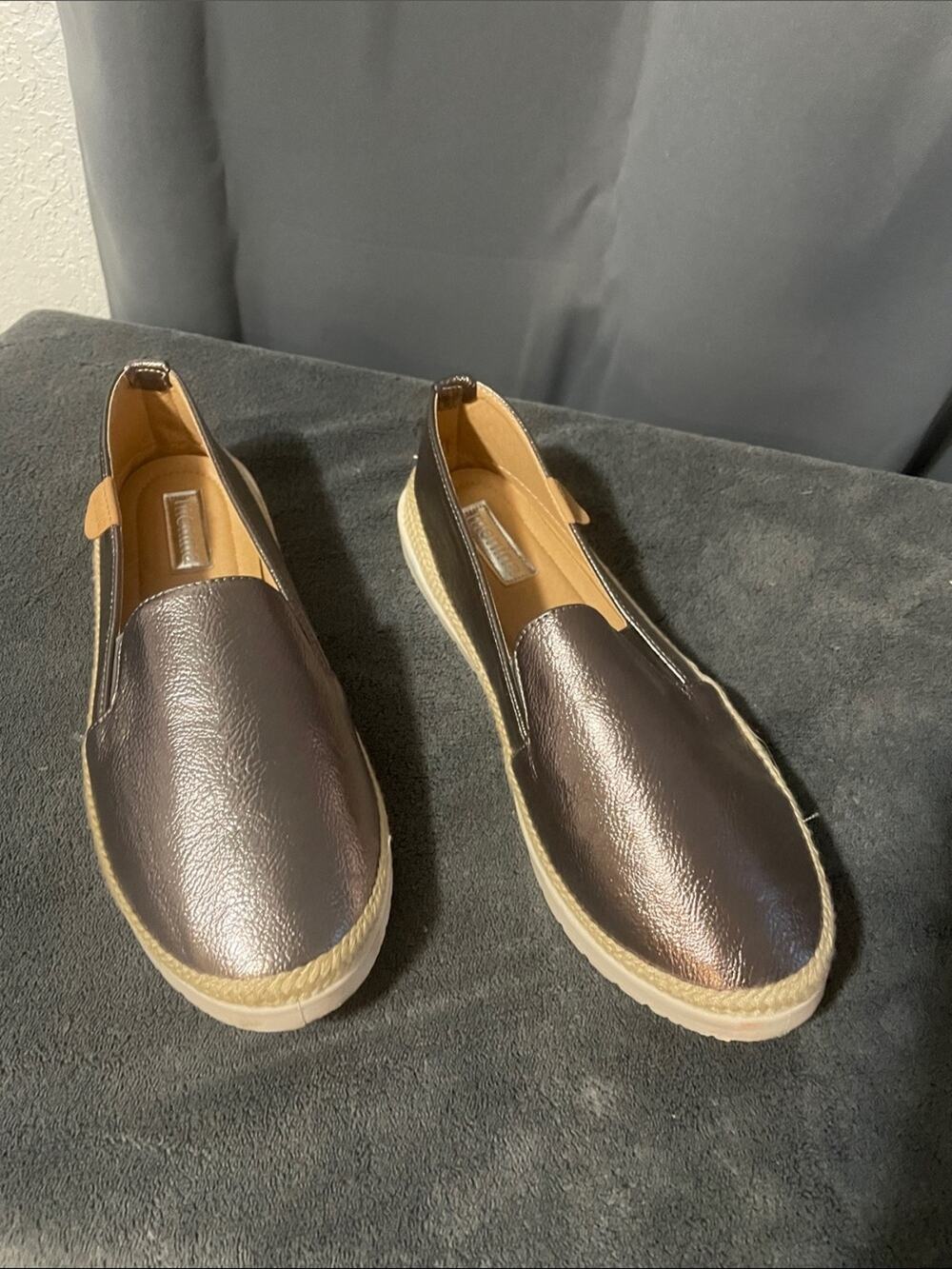 Women's Metallic Silver Slip-on Loafers NWOT Size 8 NWOT Menina NWOT Size 8